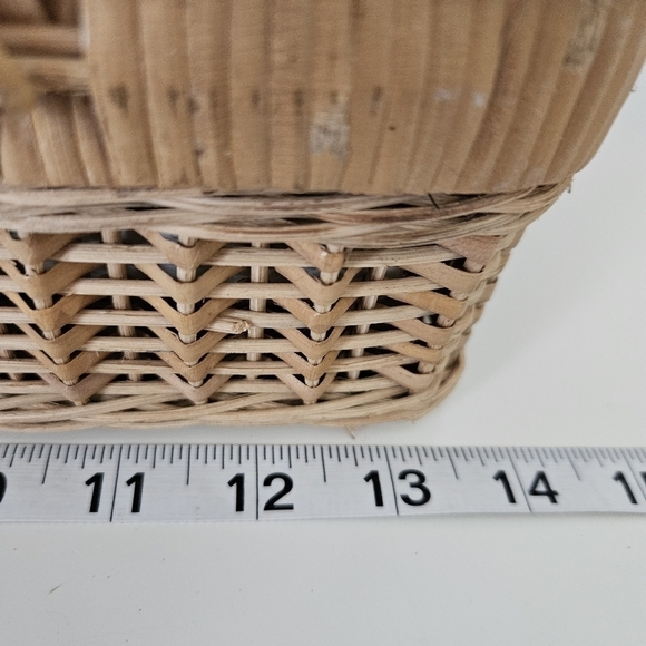 Vintage "Out to Lunch" Wicker Picnic Basket - Picture 8 of 10